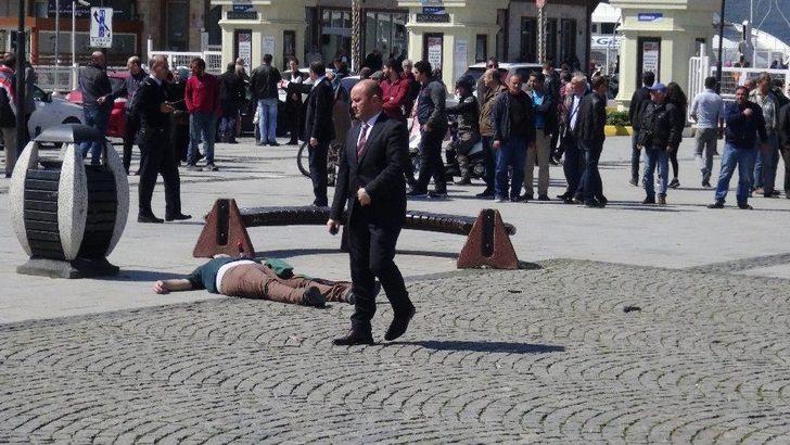 14 Yaşındaki Çocuk Tartıştığı Genci Önce Vurup, Sonra Bıçakladı G4