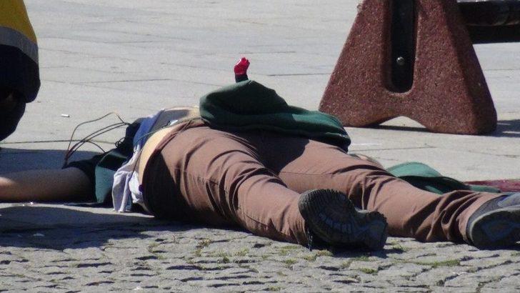 14 Yaşındaki Çocuk Tartıştığı Genci Önce Vurup, Sonra Bıçakladı G5