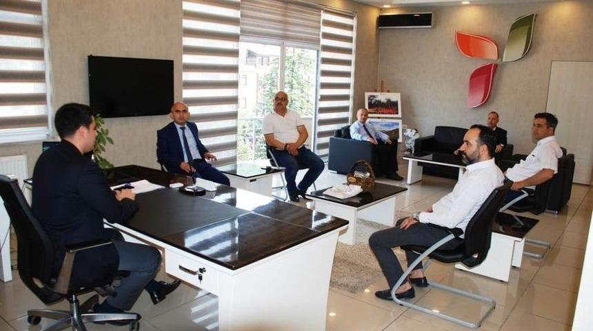 Karab&uuml;k Yeniceliler Derneği&rsquo;nden Kaymakam Demirel&rsquo;e Ziyaret