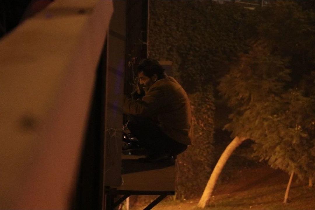 K&ouml;pr&uuml;den Atlamaya Kalkan Şahsı Polis Kurtardı