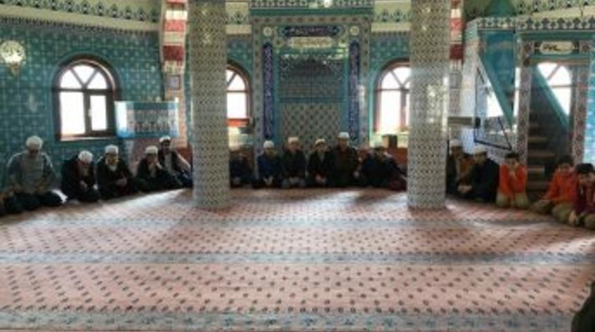 Her Cuma Şehitler İ&ccedil;in Mevlid-i Şerif