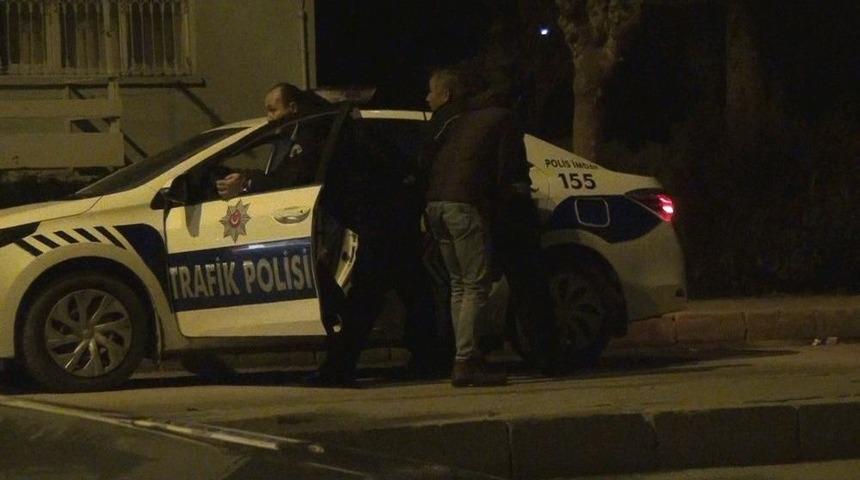 Polise Ateş A&ccedil;ıp Ka&ccedil;an Ş&uuml;pheliler Aranıyor