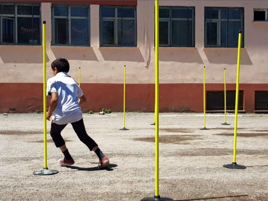 G&uuml;roymak&rsquo;taki 80 Okula Spor Ve M&uuml;zik Malzemesi Dağıtıldı