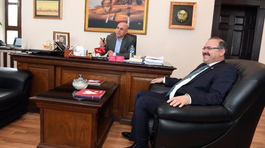 Yakutiye&rsquo;nin Projelerini Orhan Delig&ouml;z &Ccedil;ok Beğendi