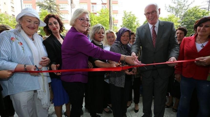 Halk Merkezleri&rsquo;nde Kadınlardan Yıl Sonu Sergisi