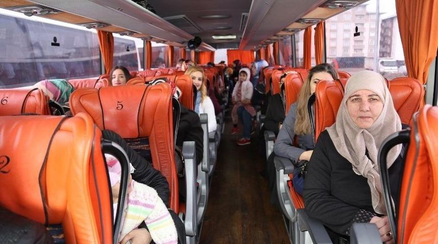 Ağrılı Kadınlar Van&rsquo;ı Gezdi