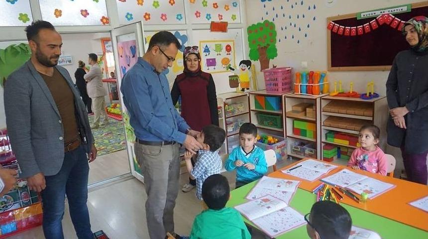 Gerc&uuml;ş&rsquo;te Miniklere Oyuncak Dağıtıldı