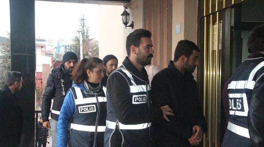 Fet&ouml; Operasyonu Kapsamında G&ouml;zaltına Alınan 7 Kişi Adliyeye Sevk Edildi