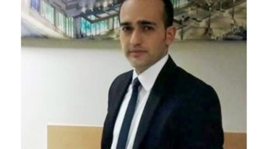 Telefonla &Ccedil;ağırdığı Kişiyi Bı&ccedil;akla &Ouml;ld&uuml;rd&uuml;