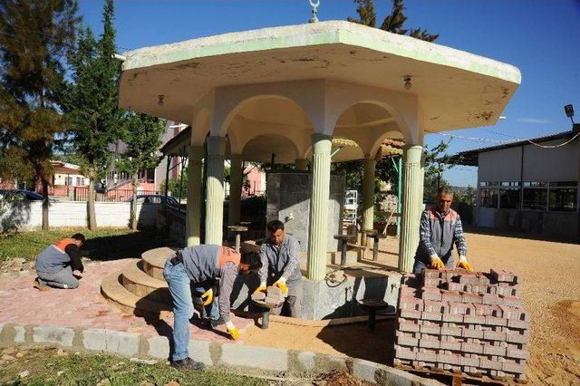 Kepez’de Camileri Çevresine Bakım