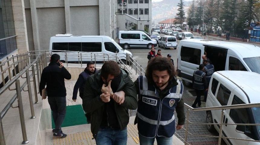 Zonguldak&rsquo;ta Fuhuş Operasyonu Zanlıları Adliyeye Sevk Edildi