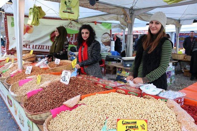 Van’da Yöresel Ürün Pazarına Yoğun İlgi