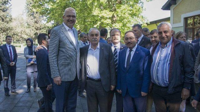 Bakan Fakıbaba’dan Karacabey’e Müjdeli Haber