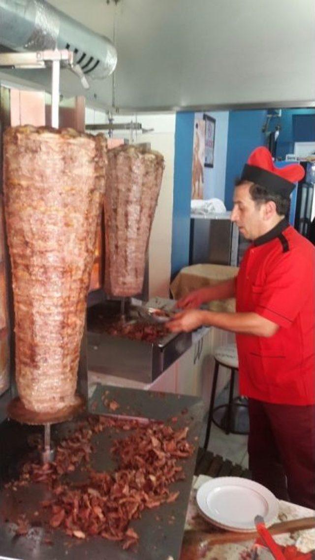 Seyyar Döner Tezgahıyla Başladı, Şimdi Marka Oldu