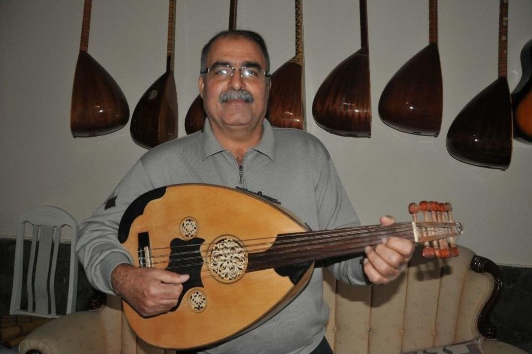 &Ouml;mr&uuml;n&uuml; Musikiye Adadı, Kendisine Fasıl Odası Yaptı