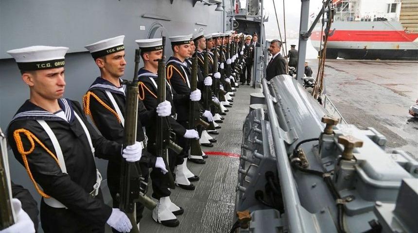 Tcg Oru&ccedil;reis Rize Limanı&rsquo;nda