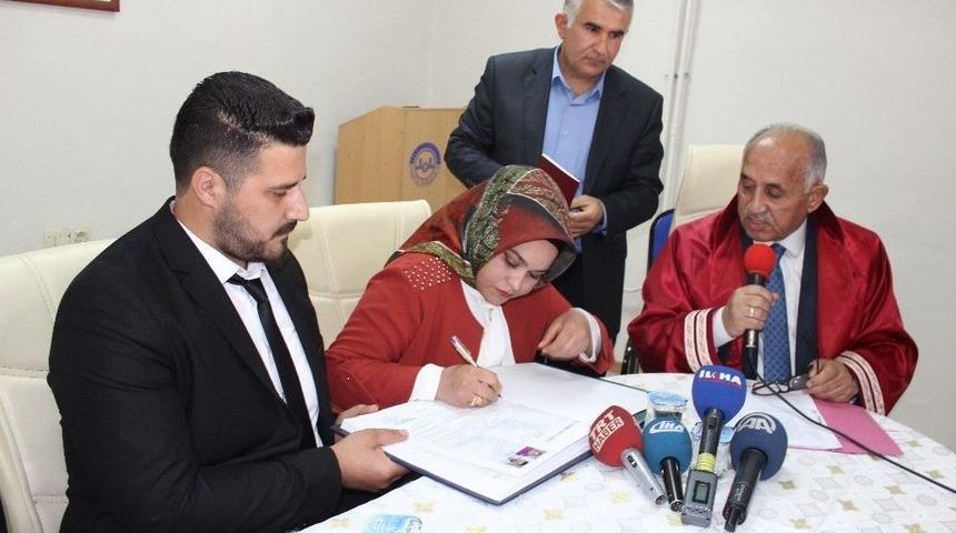 Adıyaman M&uuml;ft&uuml;l&uuml;ğ&uuml; Tarafından İlk Resmi Nikah Kıyıldı