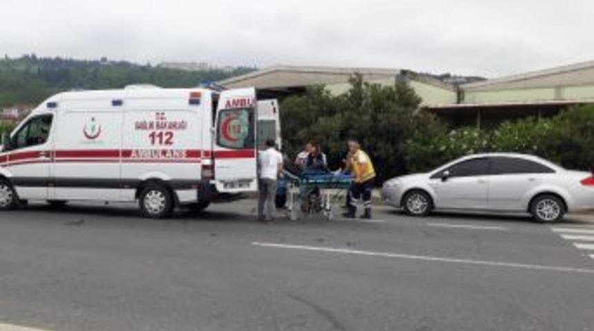 Otomobilin &Ccedil;arptığı 16 Yaşındaki &Ccedil;ocuk Yaralandı