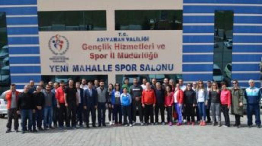 Antren&ouml;rlere Uyuşturucu Kapsamında Bilgilendirmeler Yapıldı