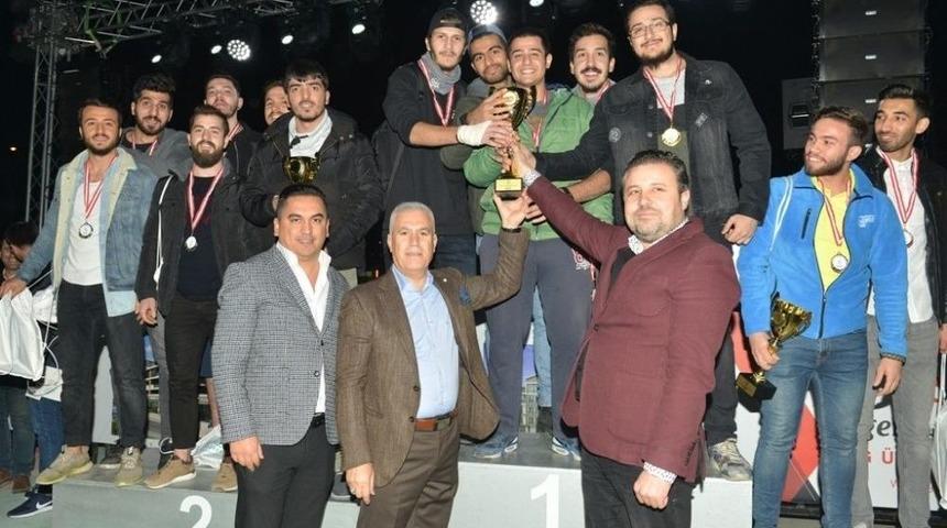 &Uuml;nisporfest&rsquo;te &Ouml;d&uuml;ller Sahiplerini Buldu