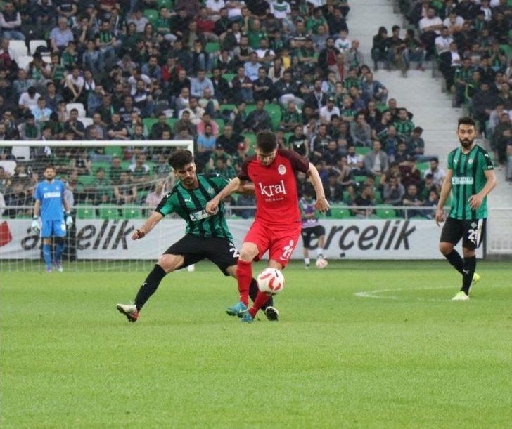 Tff 2. Lig Beyaz Grup Play-off: Sakaryaspor: 2 - Gümüşhanespor: 1 G1