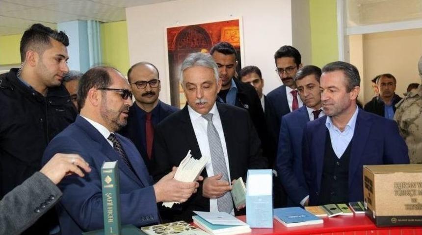 T&uuml;rk Telekom Sosyal Bilimler Lisesinde "diyanet Yayınları K&ouml;şesi" Oluşturuldu