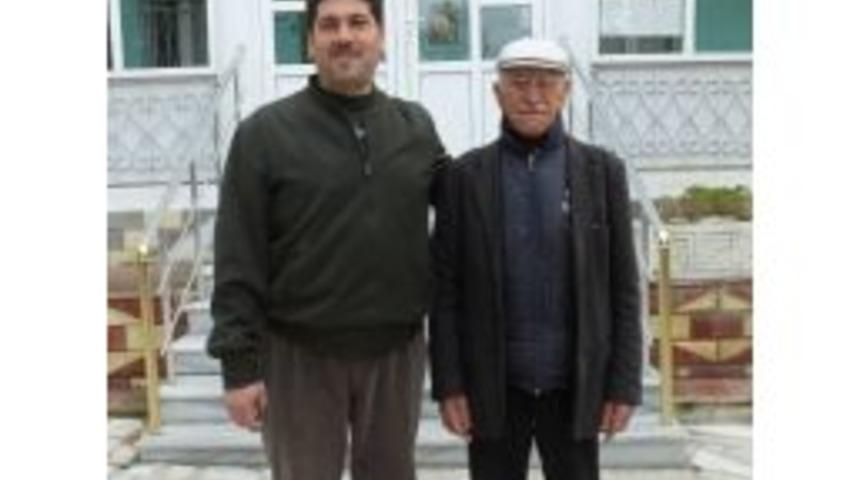 Mustafa Dede 50 Yıldır G&ouml;n&uuml;ll&uuml; M&uuml;ezzinlik Yapıyor