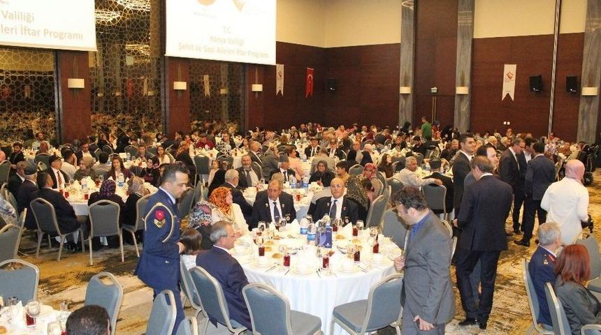 Konya&rsquo;da Şehit Aileleri Ve Gazilere İftar