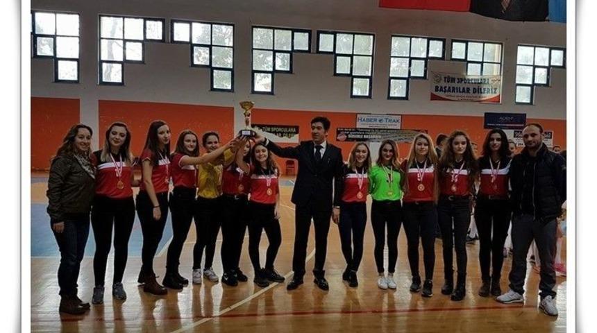 Gen&ccedil; Kızlar, Gen&ccedil; Erkekler Hentbol M&uuml;sabakaları Sona Erdi