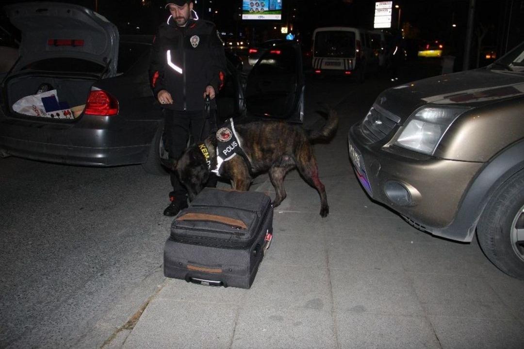 Yeditepe Ve T&uuml;rkiye Huzur Uygulamalarında 155 Kişi G&ouml;zaltına Alındı