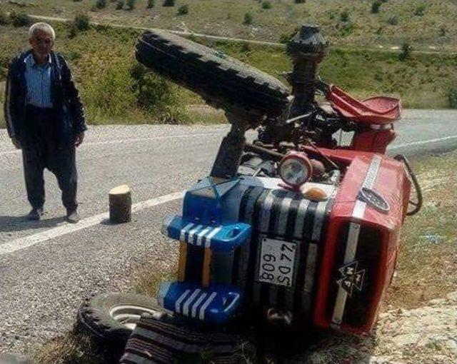 Devrilen Traktörün Altında Kalan Sürücü Yaralandı