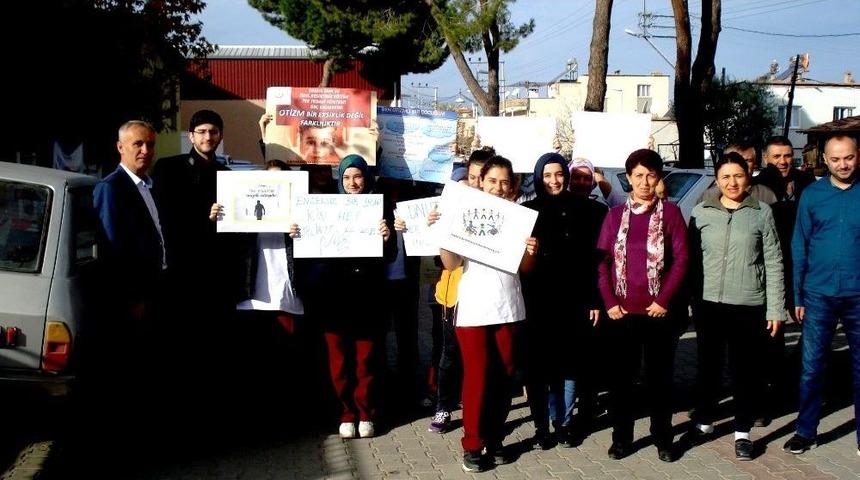 Sağlık &Ccedil;alışanları Engelliler İ&ccedil;in Y&uuml;r&uuml;d&uuml;