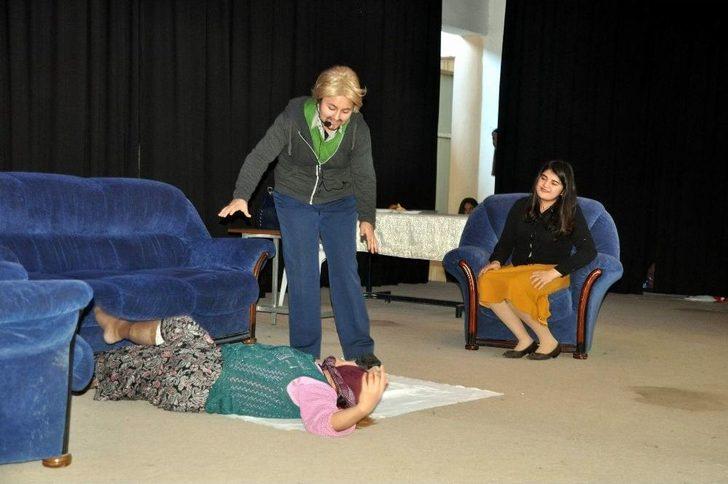 Meslek Liseli Kızlardan Yaşlılara Vefa G5