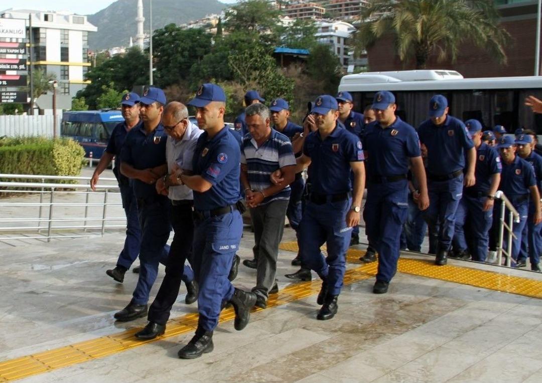 Alanya&rsquo;da Gayrimenkul Dolandırıcılığı Ş&uuml;phelileri Adliyede