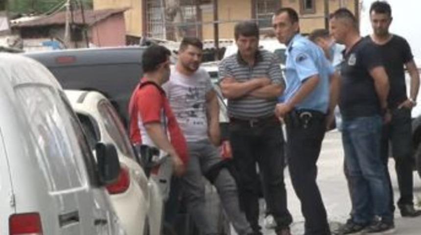 (&ouml;zel) Şişli&rsquo;de Park Yeri Kavgası Kanlı Bitti: 1 Yaralı