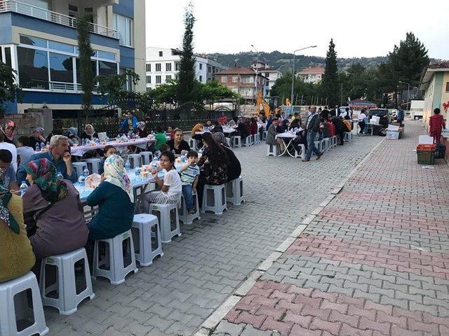 Taşova Belediyesinden ‘7 Mahallede 7 İftar’