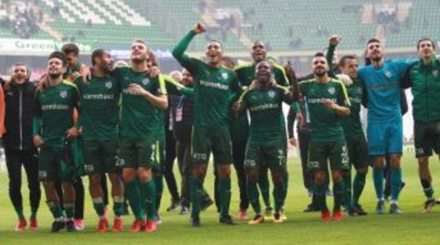 Bursaspor Seriyi 7 Ma&ccedil;a &Ccedil;ıkardı