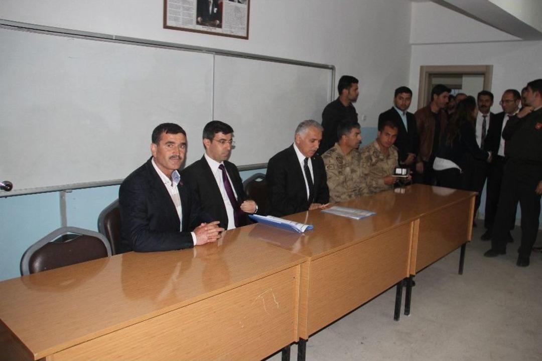 Vali Yıldırım Malazgirt&rsquo;te