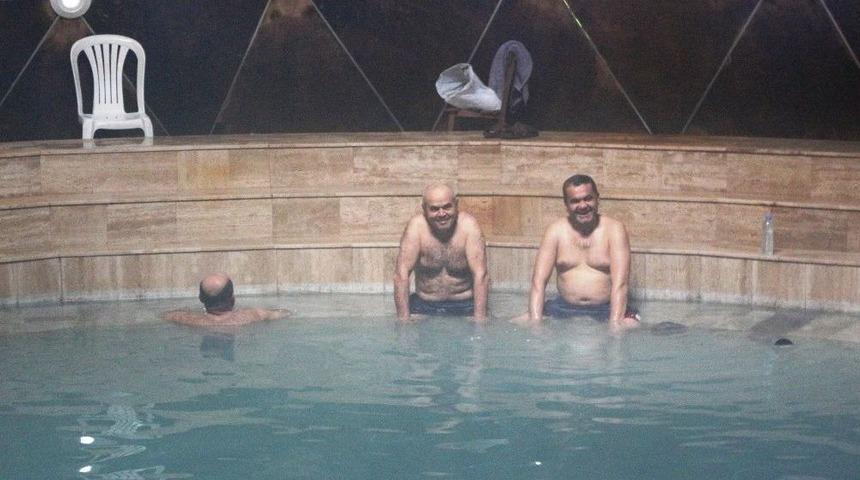 Fel&ccedil;li Gelen Y&uuml;r&uuml;yerek Gidiyor