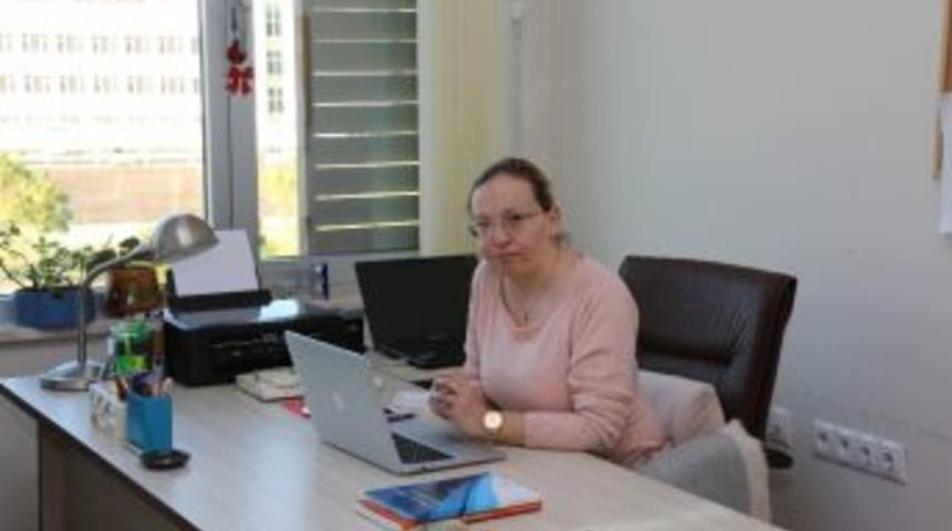 Olumlu Düşünme Kanser Hastalığının Seyrini Etkiliyor