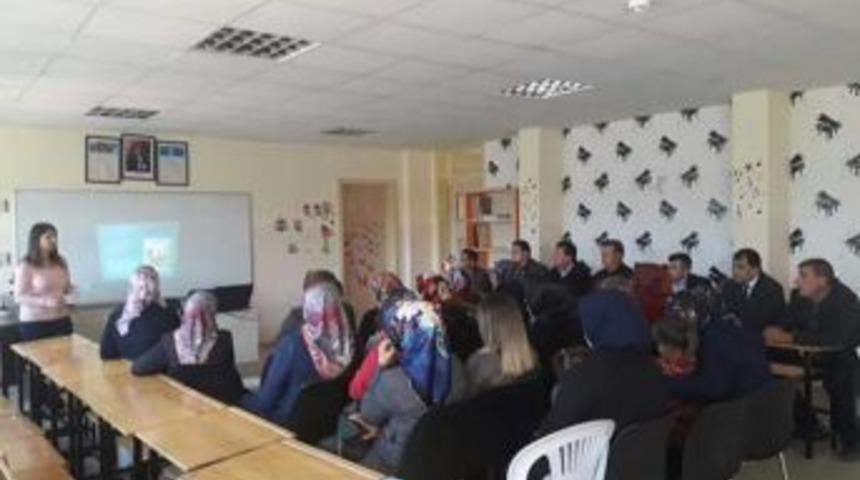 Şaphane&rsquo;de &rsquo;&ouml;ğrencilerde Davranış Bozuklukları&rsquo; Semineri