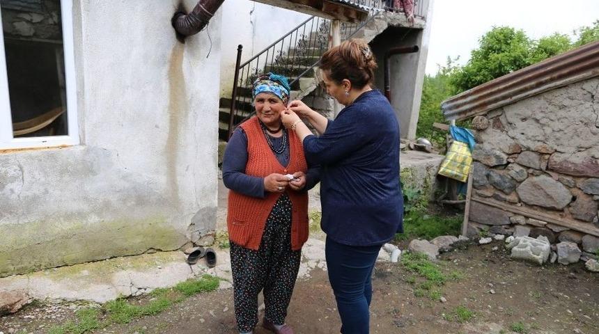 Validen Altın K&uuml;pe Talep Eden Reşe Nine Muradına Erdi