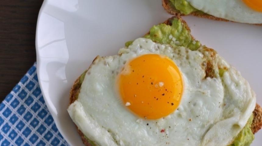 Yumurtalı Avokadolu Tost