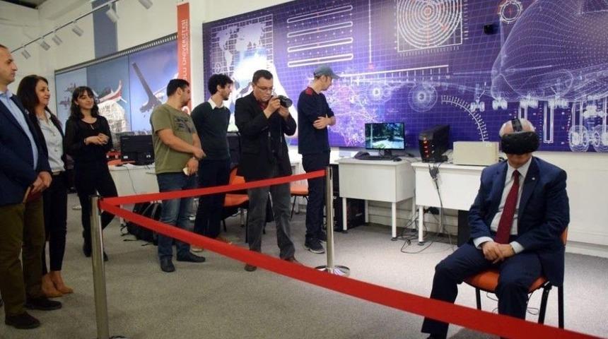 Anadolu &Uuml;niversitesi &Ouml;ğrencilerinden Sanal Kamp&uuml;s Turu Uygulaması