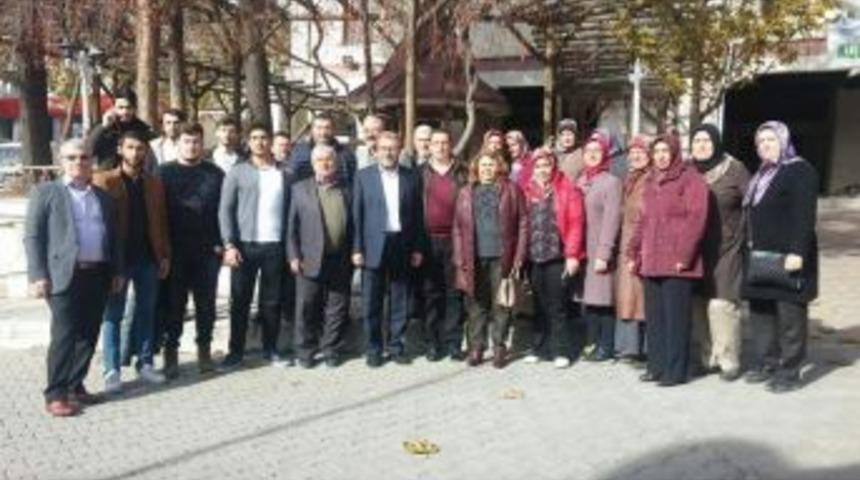 Milletvekili Ahmet Tan: Şaphane, Kiraz Ve Vişne &Uuml;retiminde Lokomotif Bir İl&ccedil;emizdir