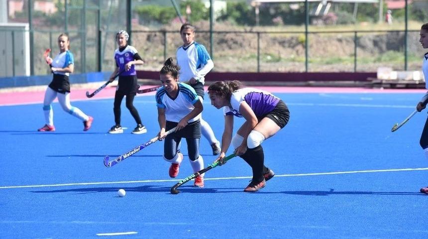 Okul Sporları Hokey Gen&ccedil;ler T&uuml;rkiye Şampiyonası Başladı