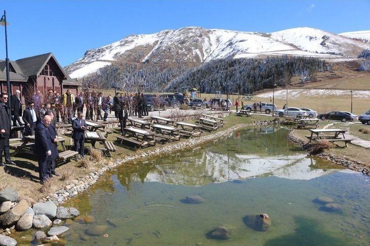 Türkiye, Azerbaycan Ve Gürcistan Savunma Bakanları Giresun’da Yaylada Buluştu G1