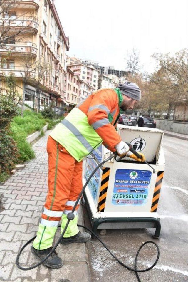 Günde 100 Konteyner Dezenfekte Ediliyor