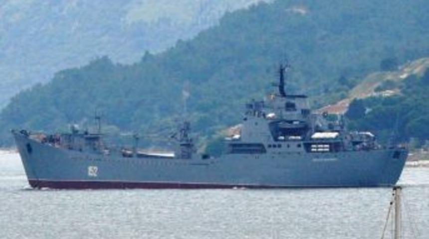 Rus Savaş Gemisi &Ccedil;anakkale Boğazı&rsquo;ndan Ge&ccedil;ti