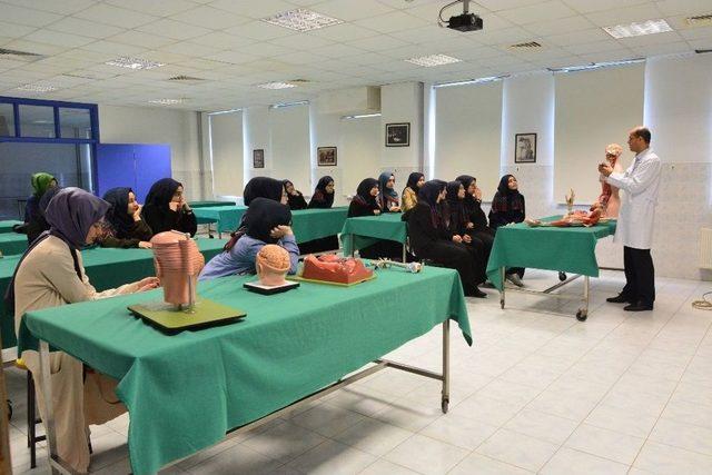 Ortaöğretim Öğrencilerinden Düzce Üniversitesi’ne Ziyaret